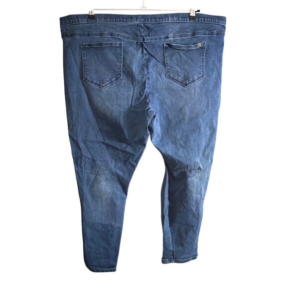 Jennifer Lopez Women's Plus Size Destructed Denim Jegging Leggings Size 24 24WS - Picture 2 of 4